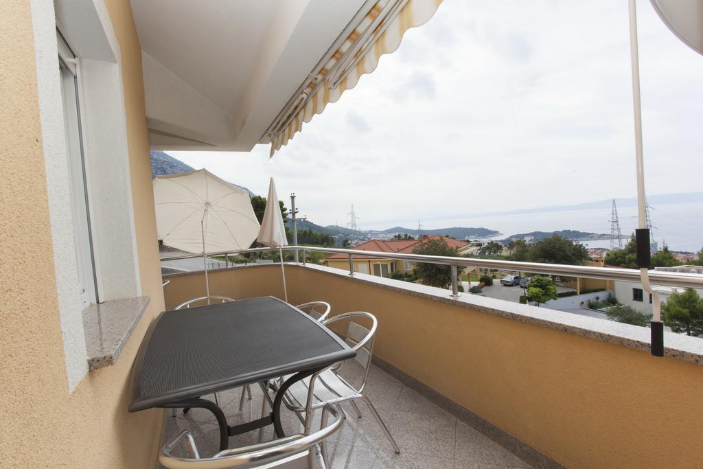 Apartments Damjanovic Makarska Habitación foto