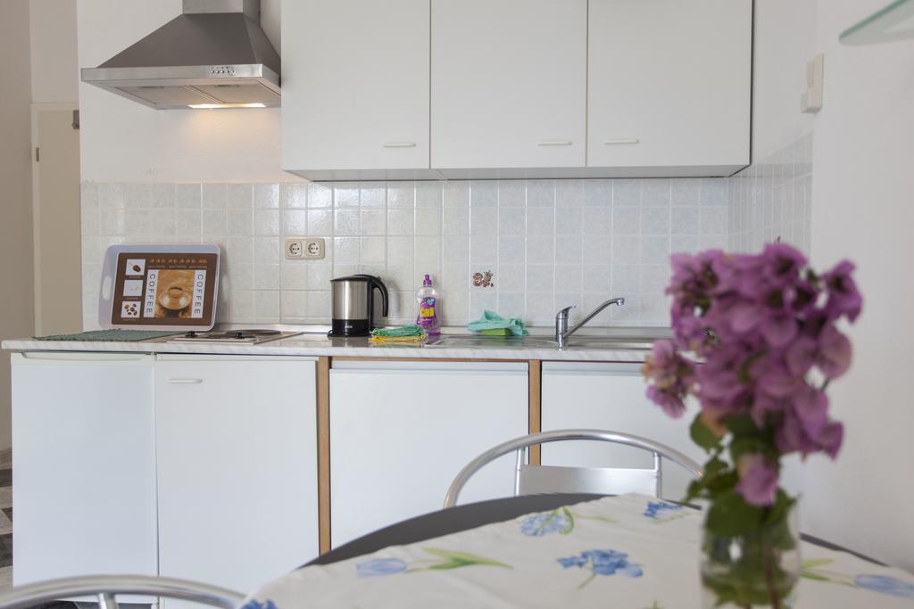 Apartments Damjanovic Makarska Exterior foto